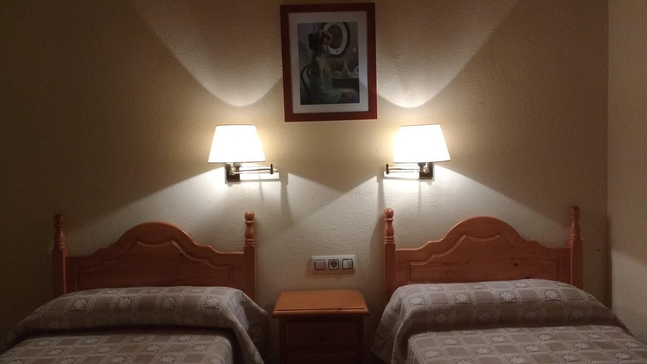 卡拉马德奥酒店 Vilanova de Escornalbou 外观 照片